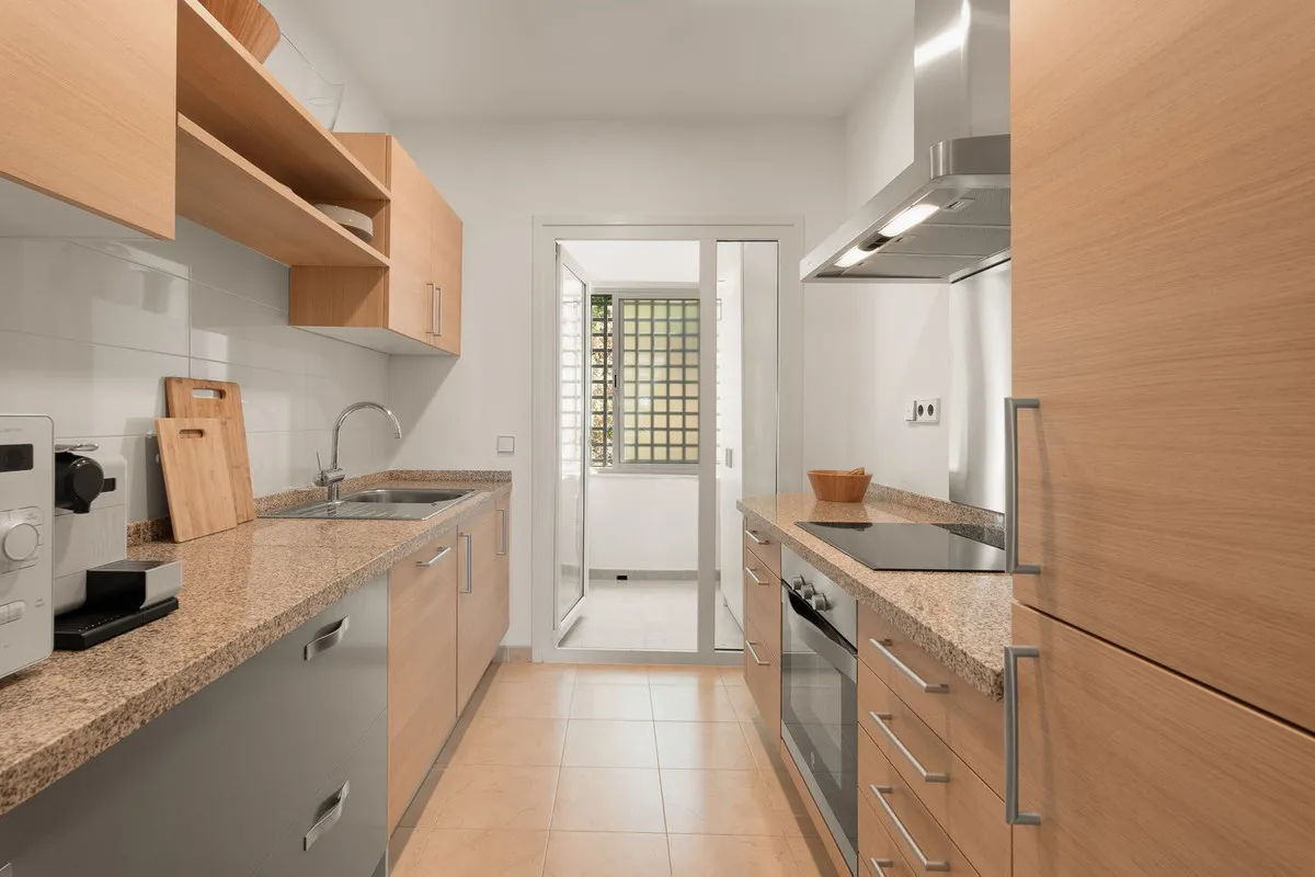 75a9921b-5c1f-461e-aa70-9eaedc770161