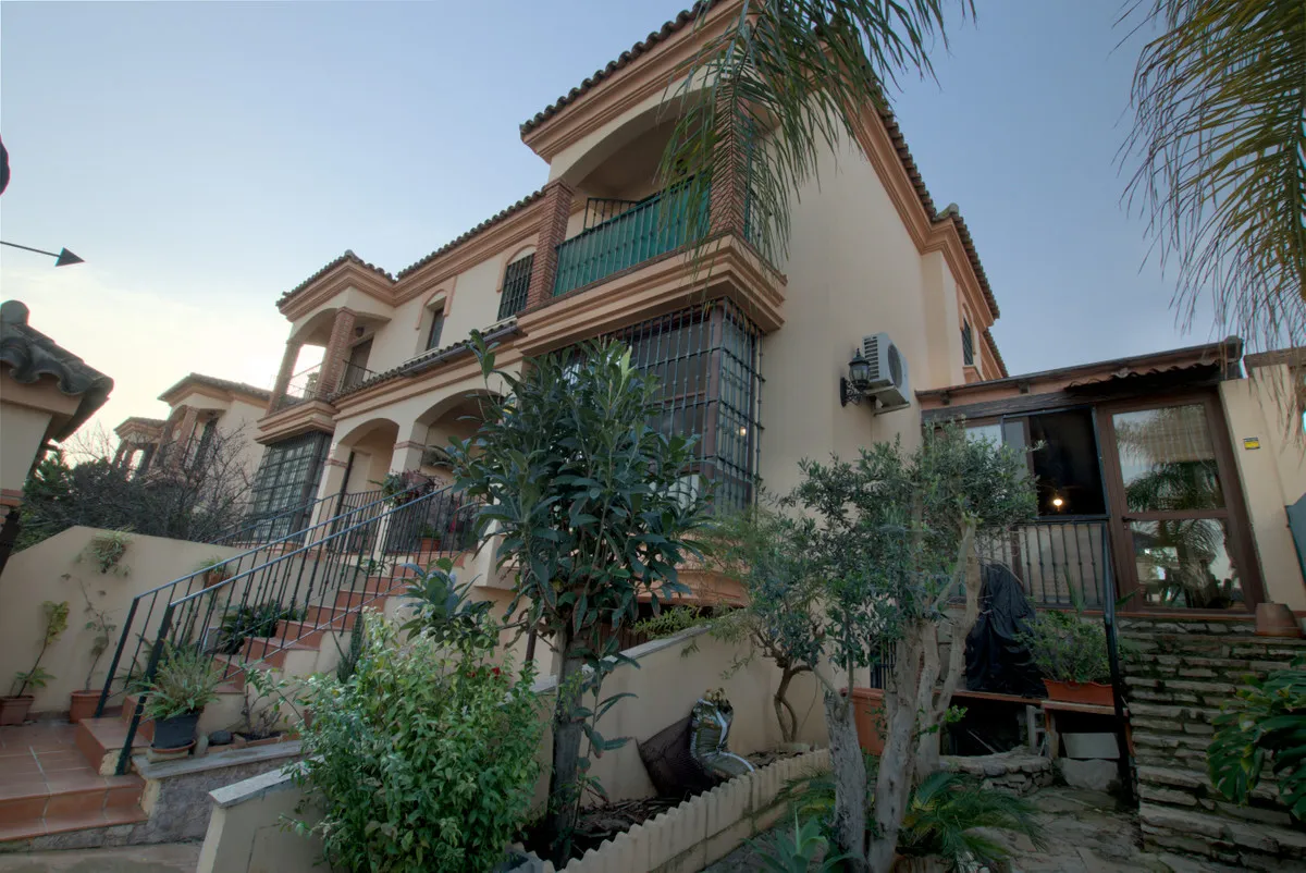 1e3ae161-ab50-4344-9906-48f2915ffa66