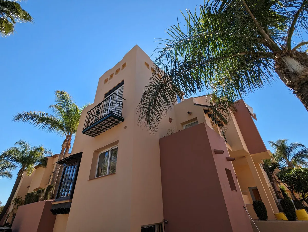 19381137-e89e-4b7b-a734-35e6c141d397