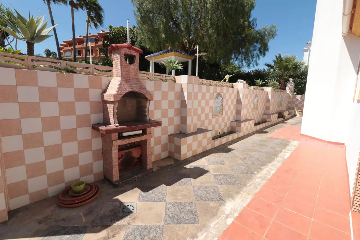 ed001e93-c00a-4d3e-8d97-ab9155b97858