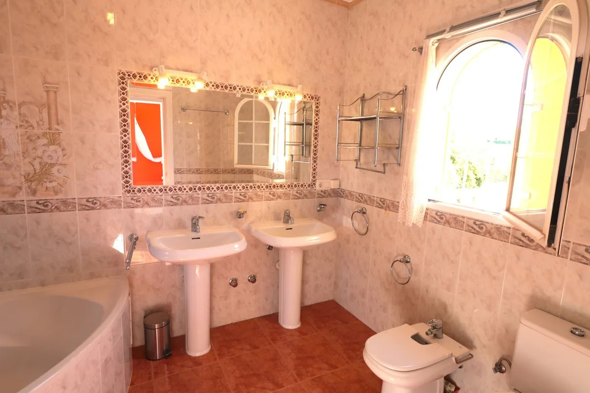 fd6e0cba-3ad3-4308-8ef7-6c2cdac29e53