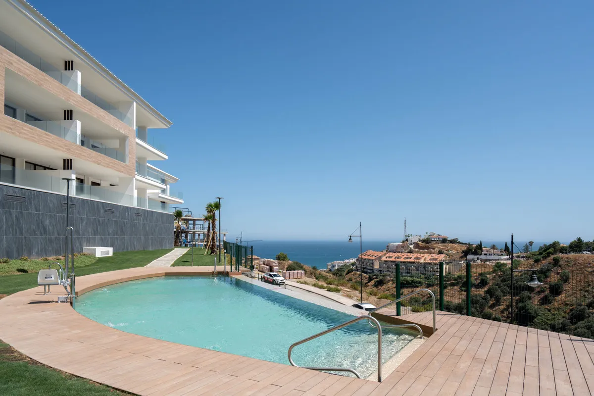 2e3d705e-f602-41a2-ab05-778d9f739043