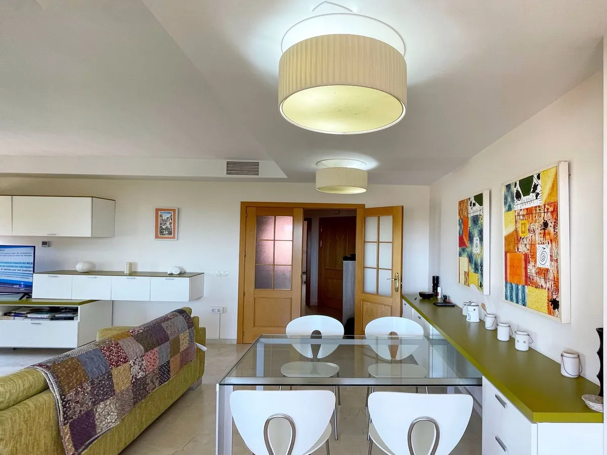 0972f819-f447-4d52-920c-e80645db1327