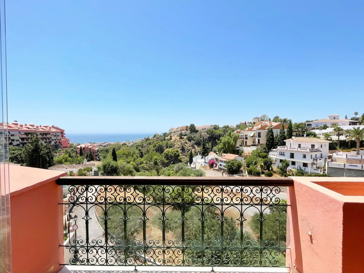 2d1b96b6-3848-4903-b07c-448d290660e2