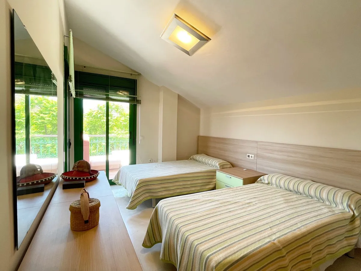 90bf66ec-8f46-4842-923a-af5456fbb16d