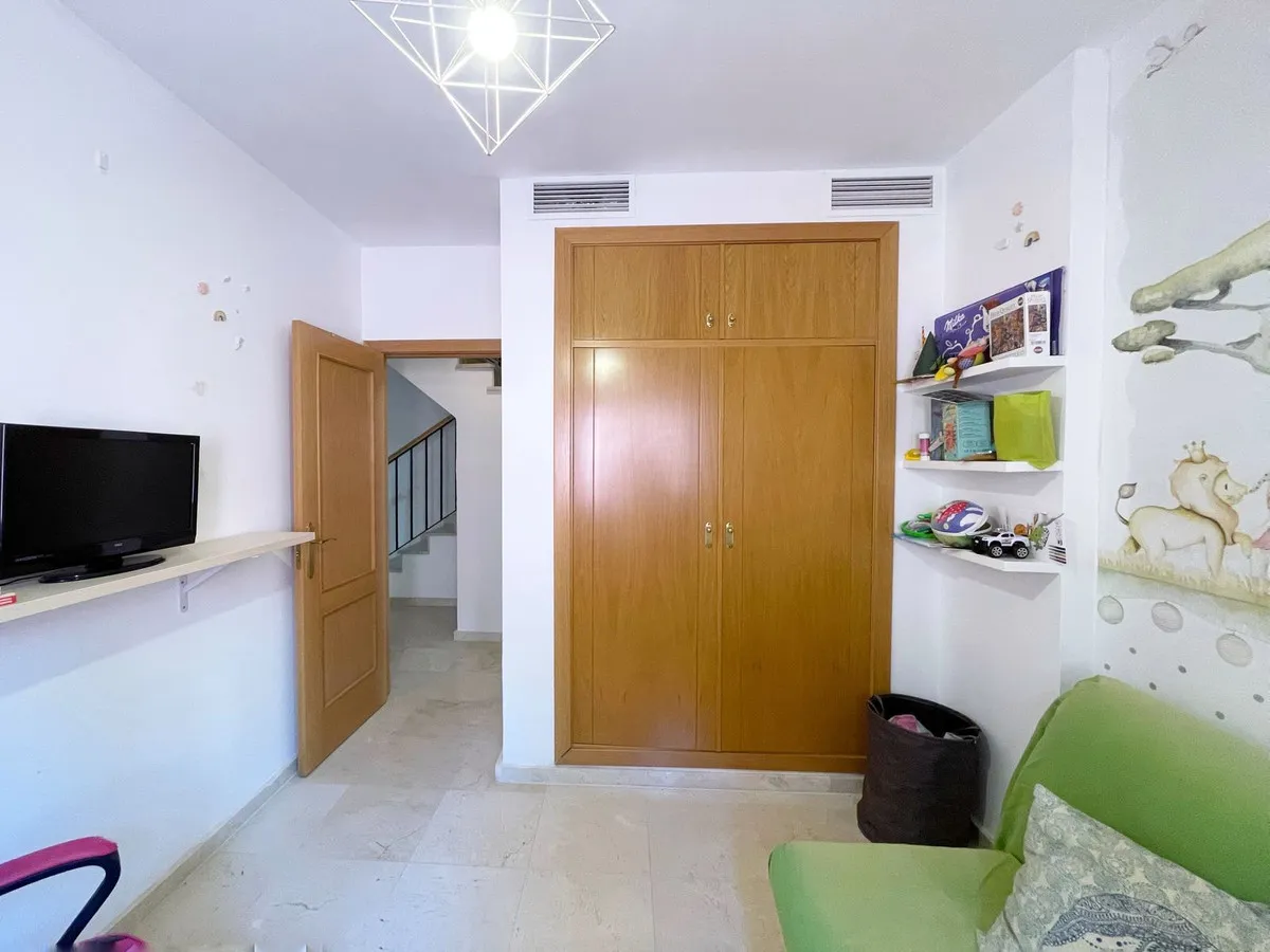 ee99b1e3-7f56-4dc6-a5b9-61041876fd72