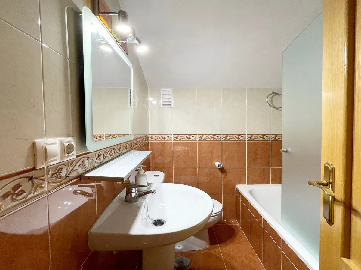 fcbaee5a-f5a5-473a-8f5b-f6366781c0f7