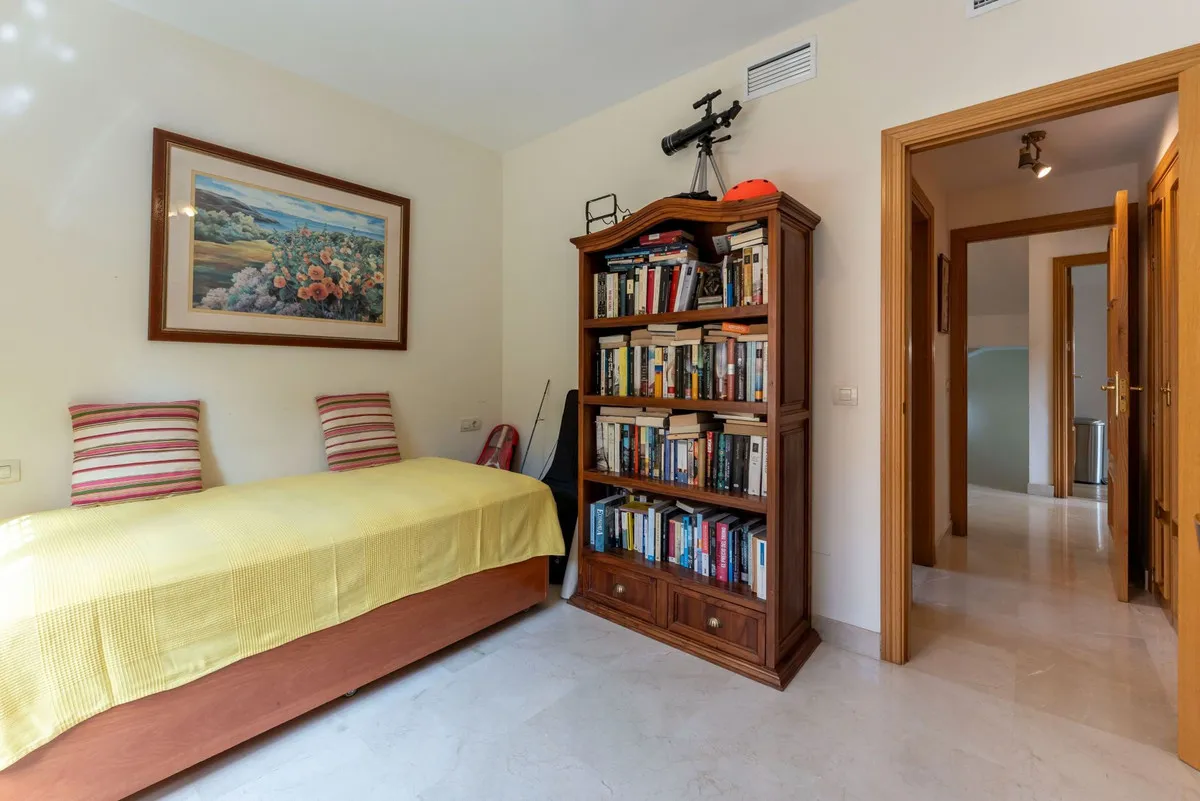 fc310251-1fdb-49eb-b059-7f1a608b3652