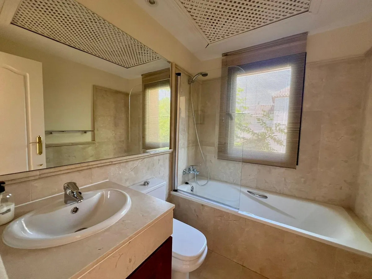 ea78f424-c37c-47ae-bdcc-07436caaa827