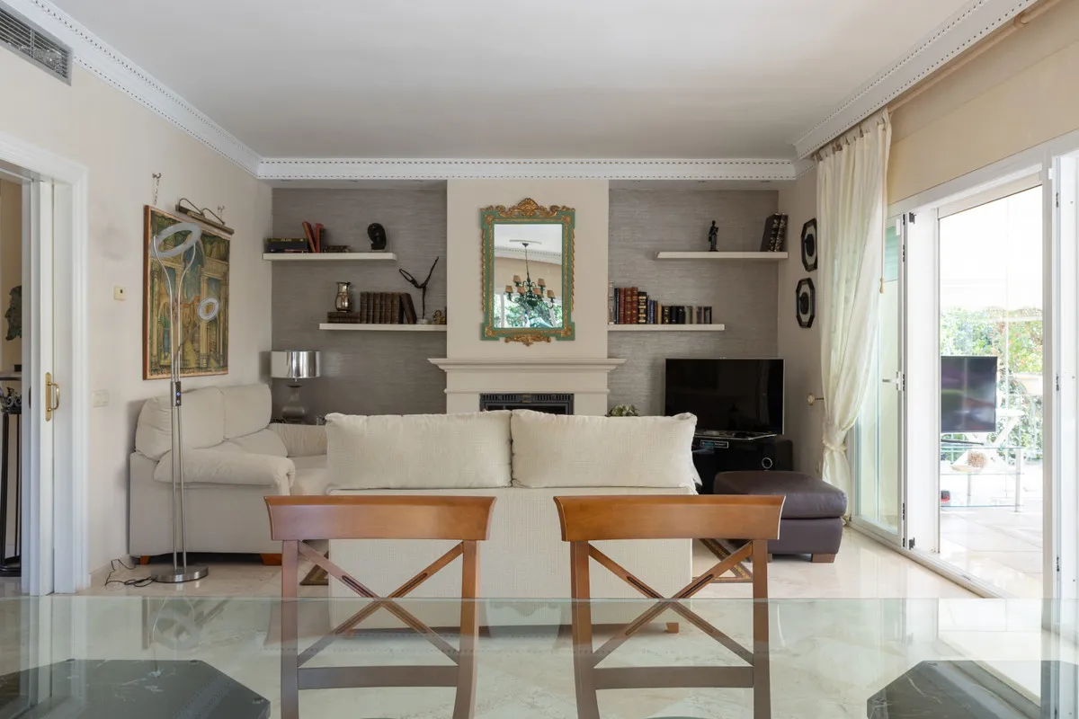 1f44b3a5-73d9-4d02-a1c5-f340215062a6