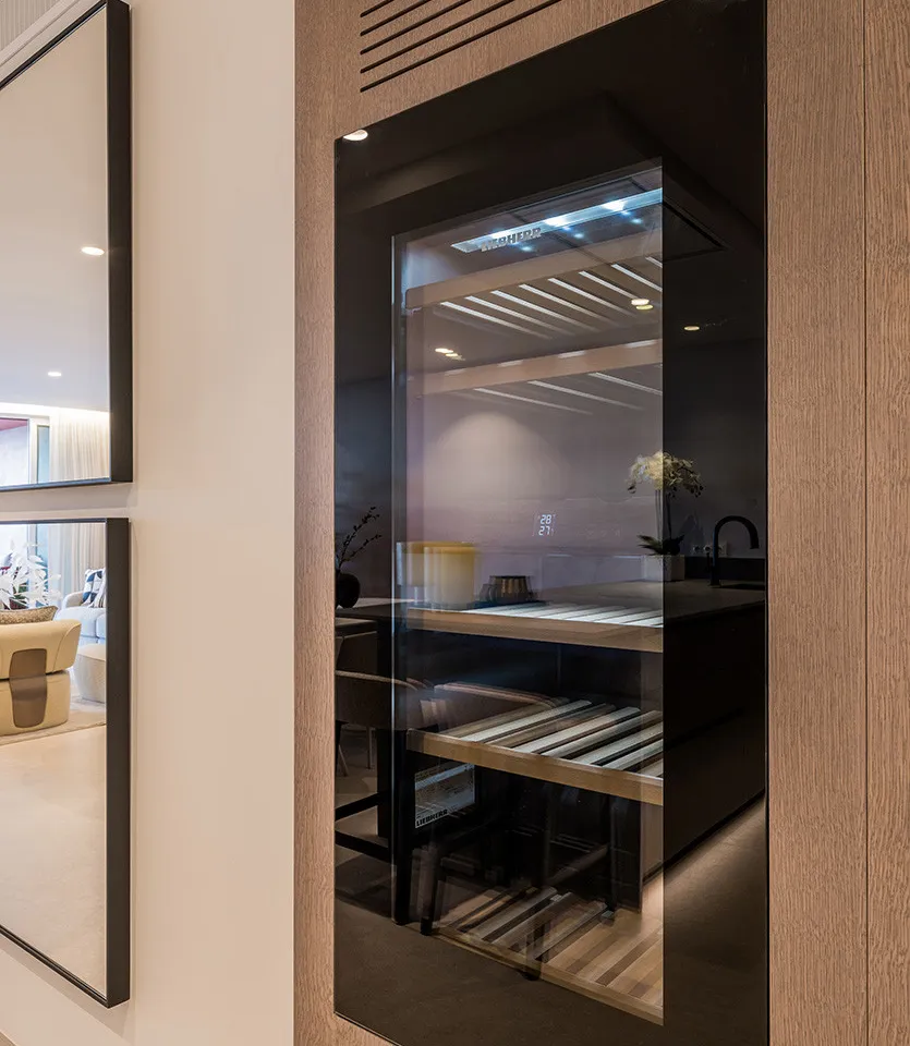 f905a930-4ba9-4b97-aeaa-48adf7e7e96b