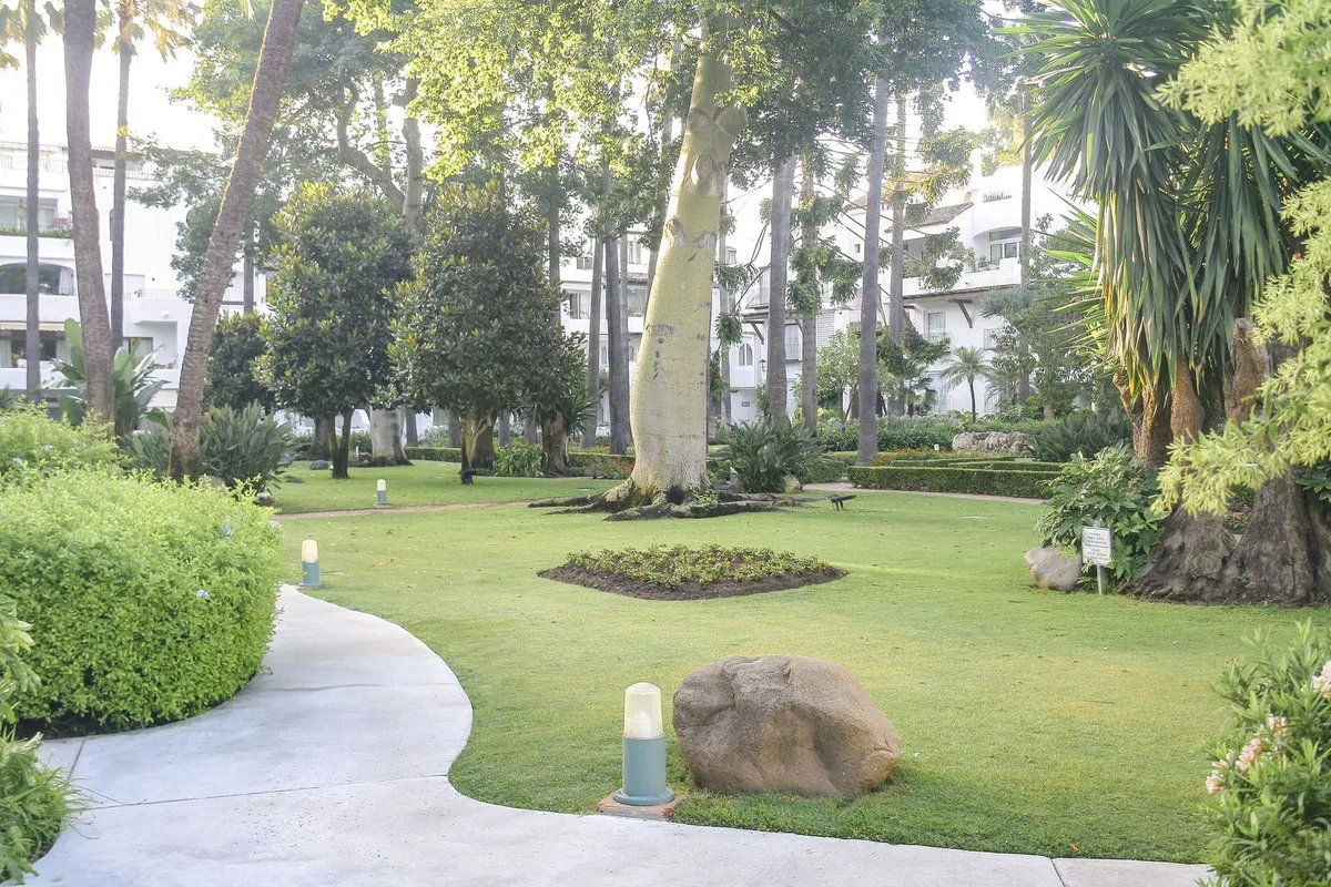 6c7ccb4f-d7d1-4733-b1d9-2dc6d64d2b6c