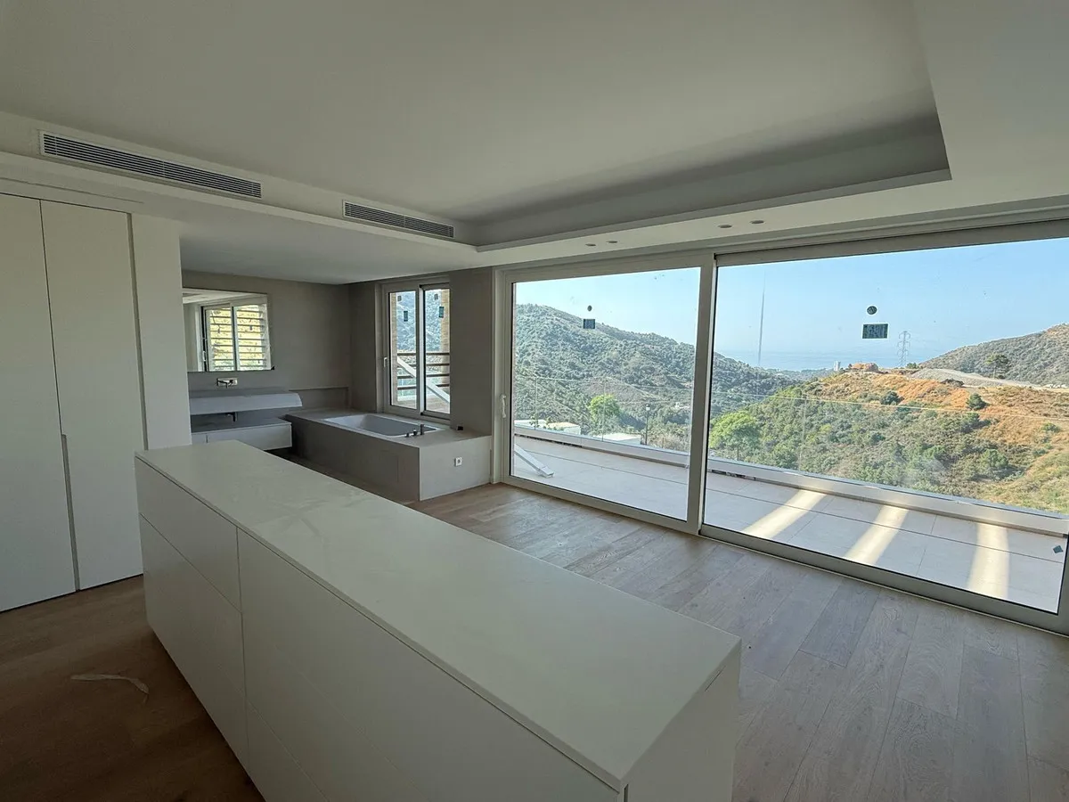 1ac6fe3d-80cc-4cde-9c2c-56ebe26397b4