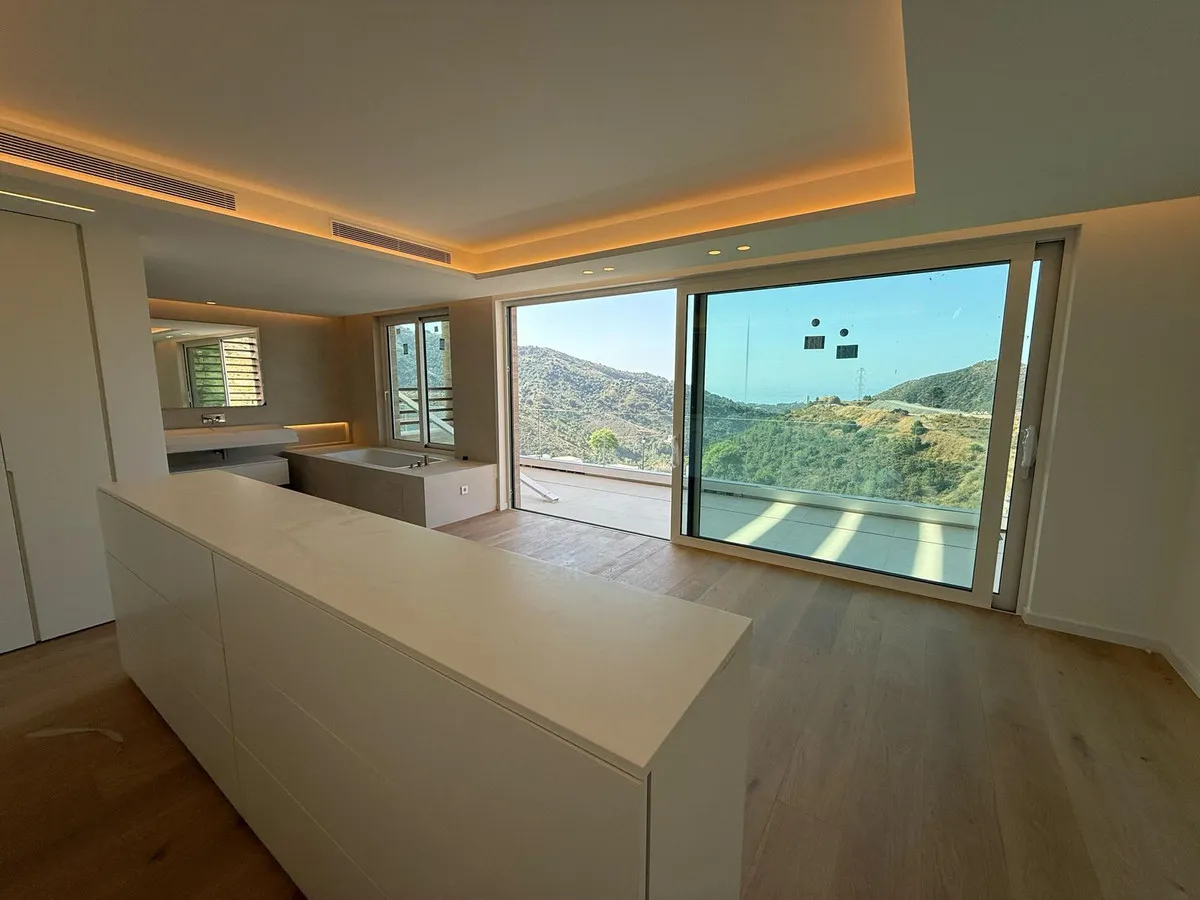 95415d62-e2b0-49f3-860a-980b470ee996