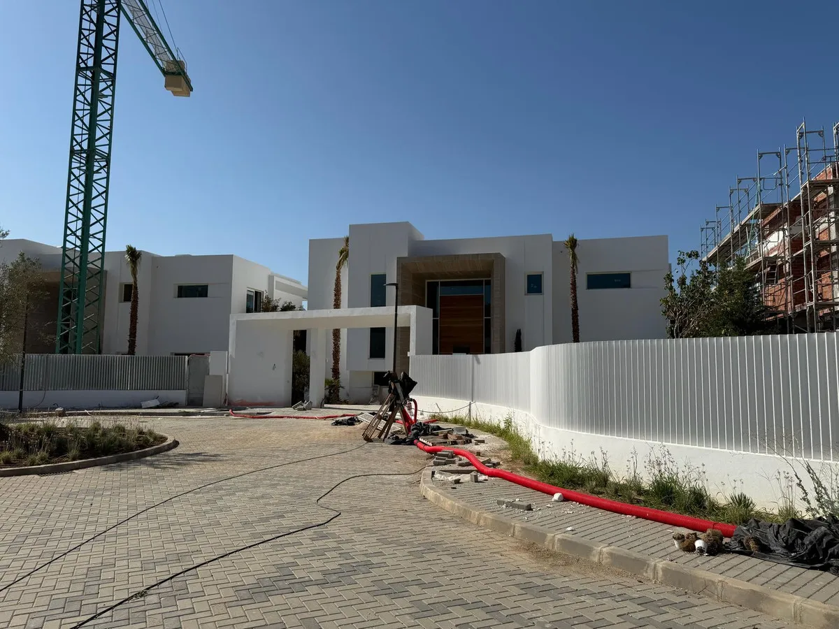 d97e7287-97b3-4a73-afca-9ec25cc51754