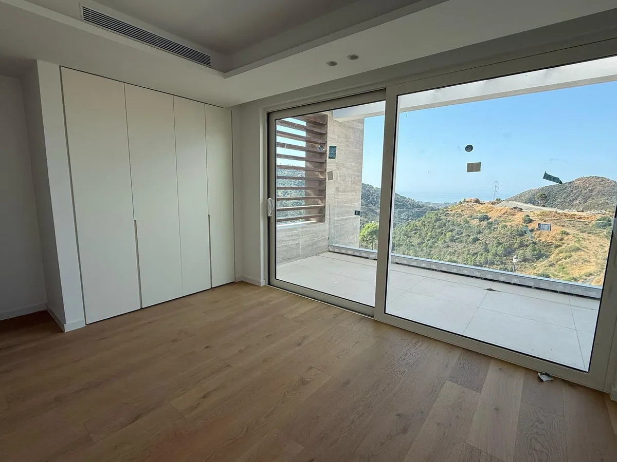 e9847aca-04ae-47ce-bfb7-413a67c04e5b