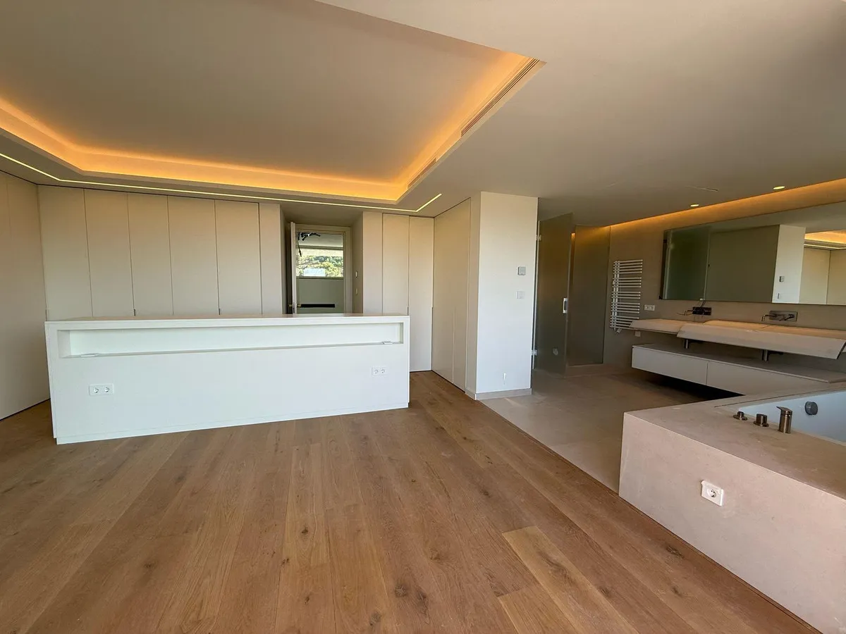 f96f7ab5-e4fe-48c2-95ee-d681f282edff