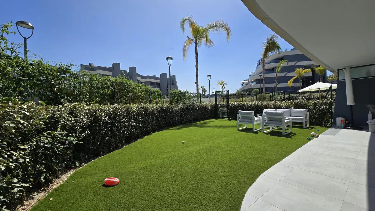 8e615b99-cae4-4cf3-8660-57dcd6cc68a6