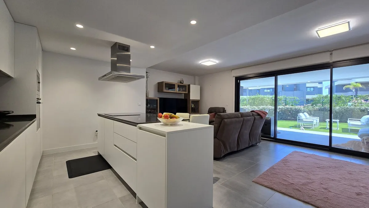 ad81f785-4661-43d5-adb0-96830fdf437c