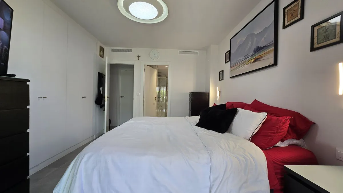 c80b8293-1505-4539-a5fa-f351d2d2b09d