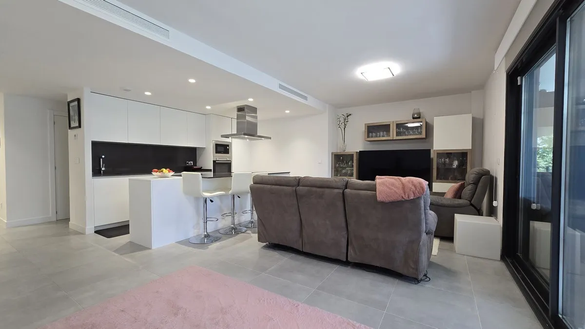 fdf60e67-5dce-4116-b604-cb161a0f4e89