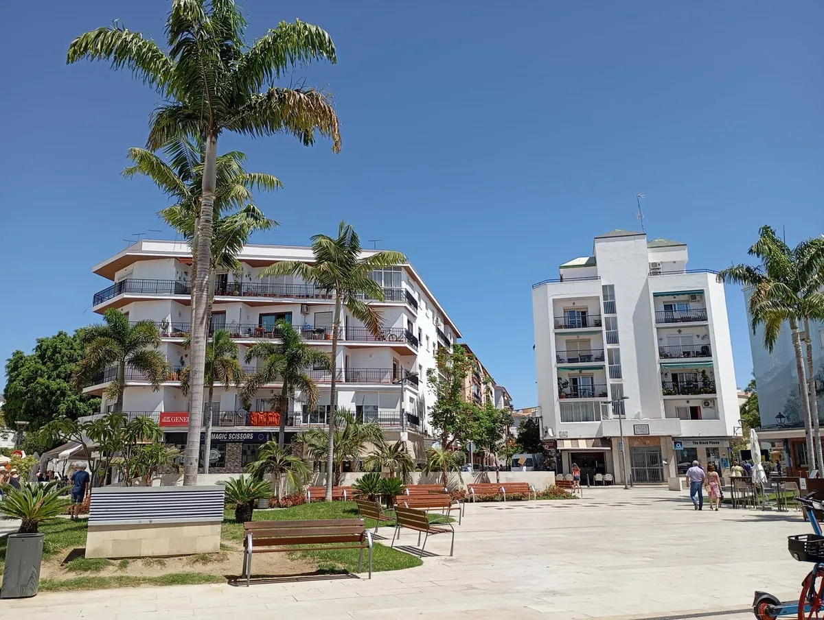 6d9730b4-a8a2-40e3-99e7-61489b67eb00