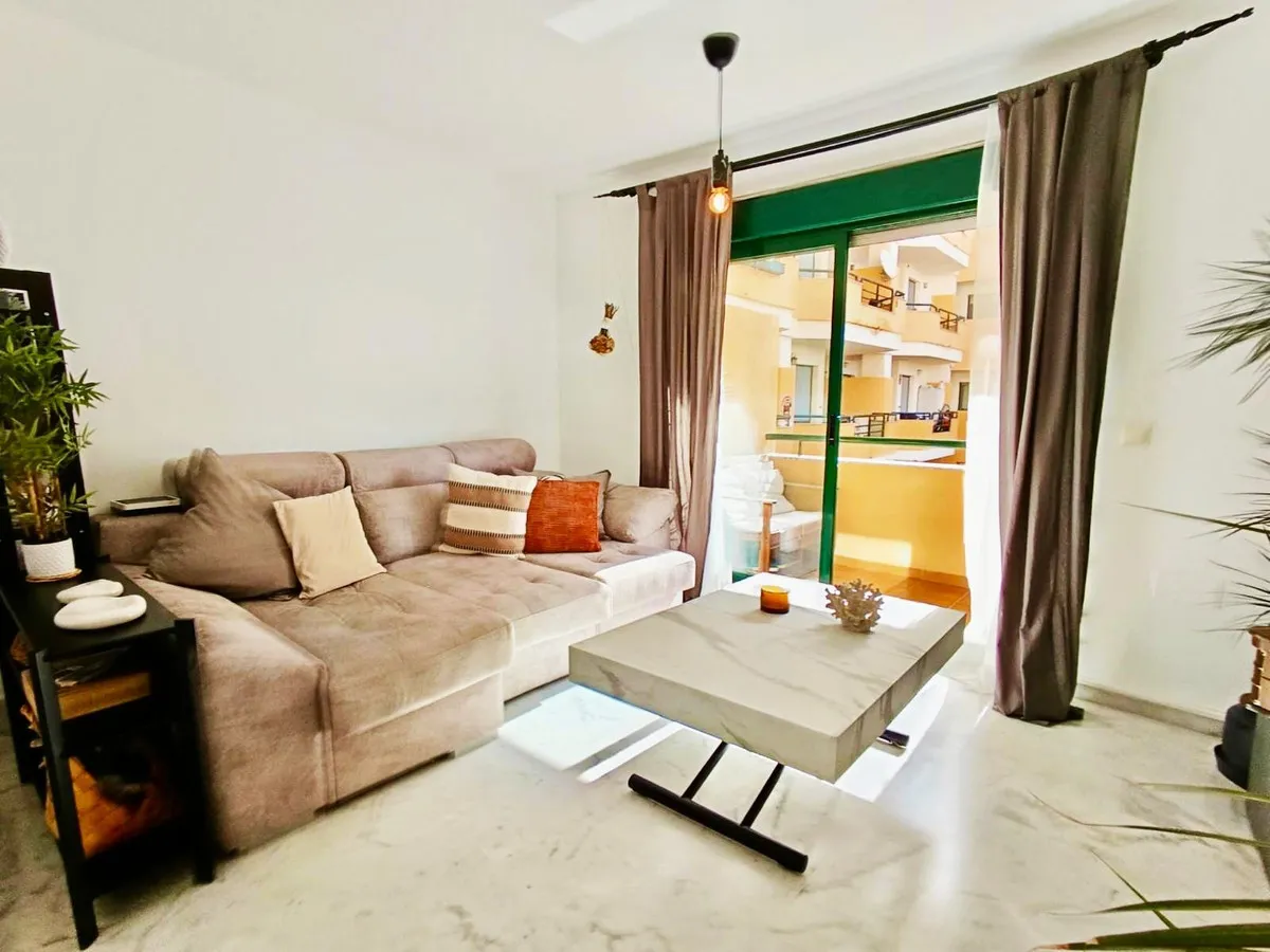 b0319994-18c1-44c4-a916-7bb99b829cf6