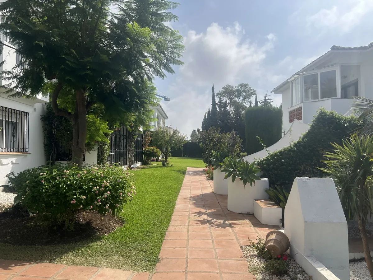 05000273-2cd1-495d-ab2b-5f2d4fbe2c0c