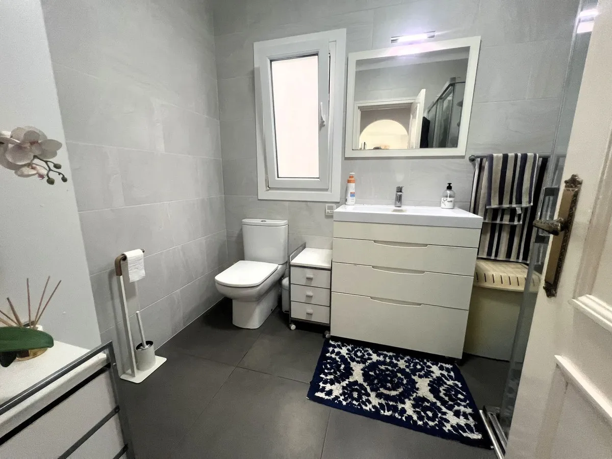 c37b86f0-aa24-4559-a408-36d0d7148122