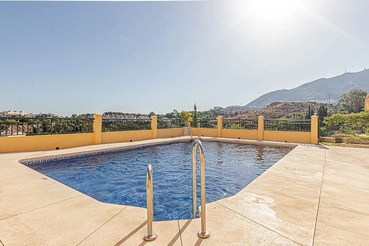 a1768987-2953-4ba1-a48e-349d13c6a594