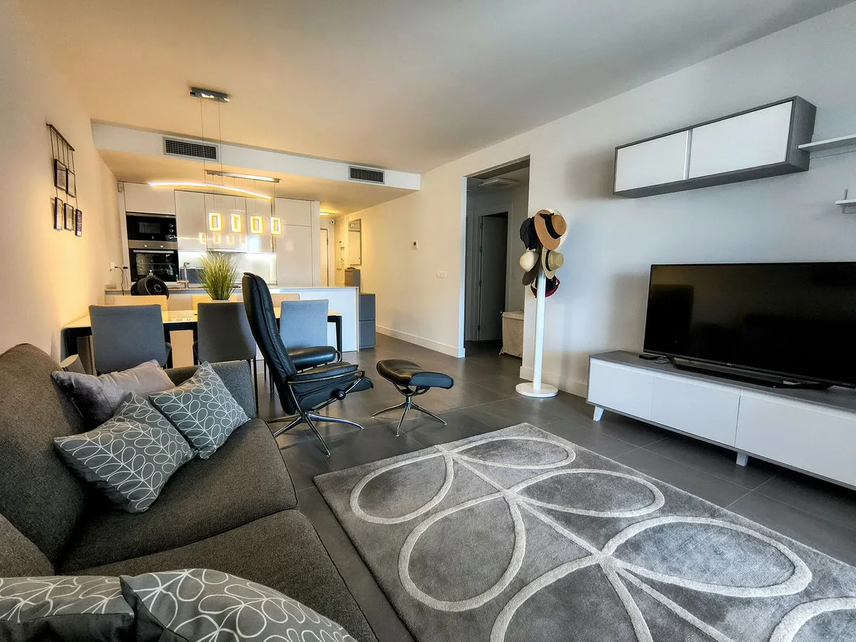 116dae54-37fd-4043-aa92-01fe77a101ce