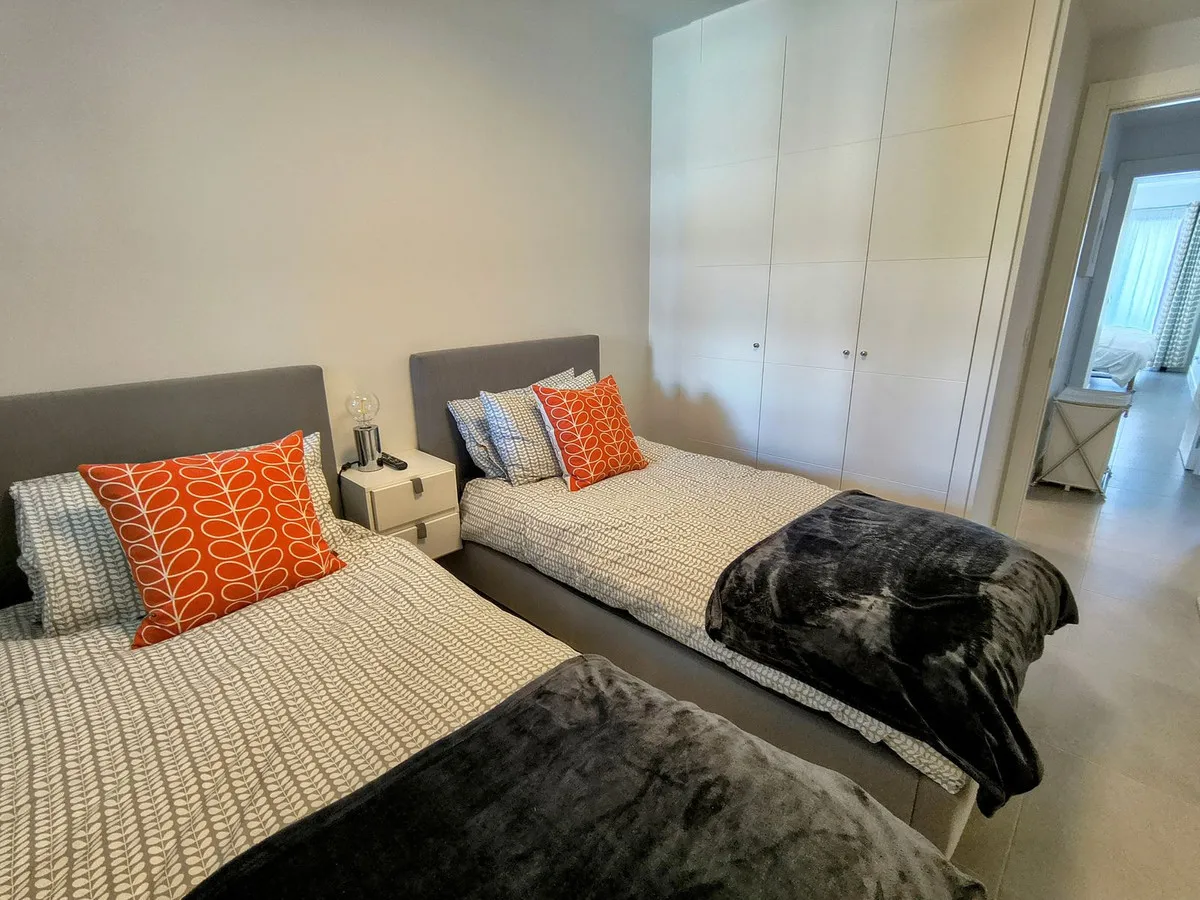 ec378f6f-64b1-49fa-b3bf-2924ee701875