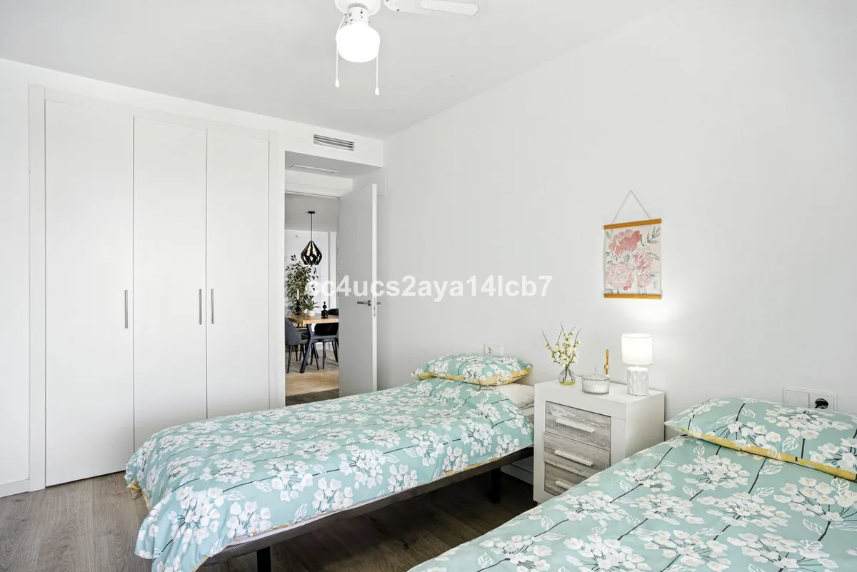 5a2924e2-f2bc-4573-a154-e45c150d9d9a