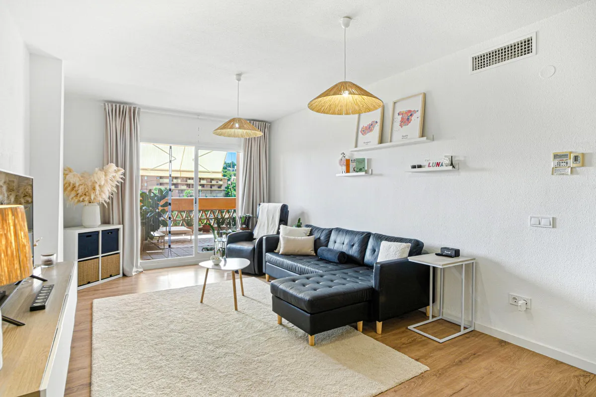 5b776f9d-e677-42cd-8d60-5bc959c1fc73