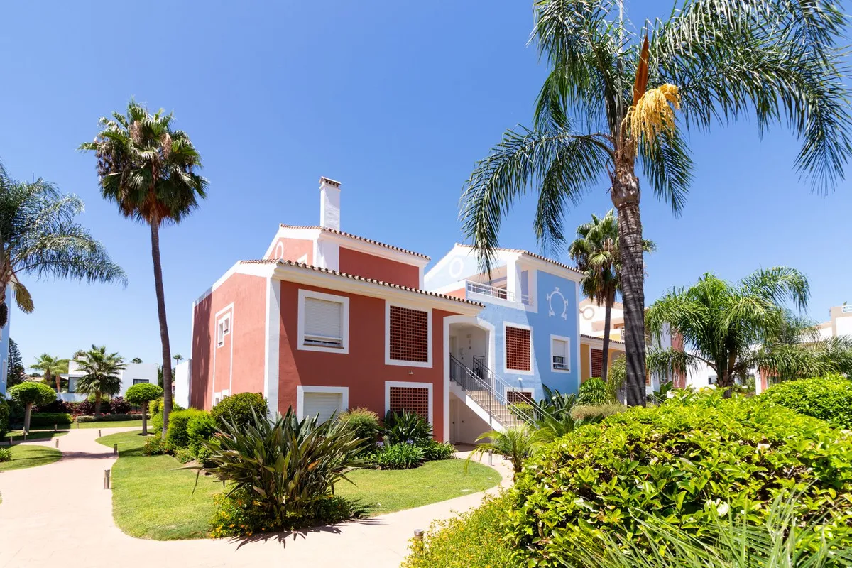 2c52c70c-c6a7-4e7f-bd63-6f8ce9a6673c