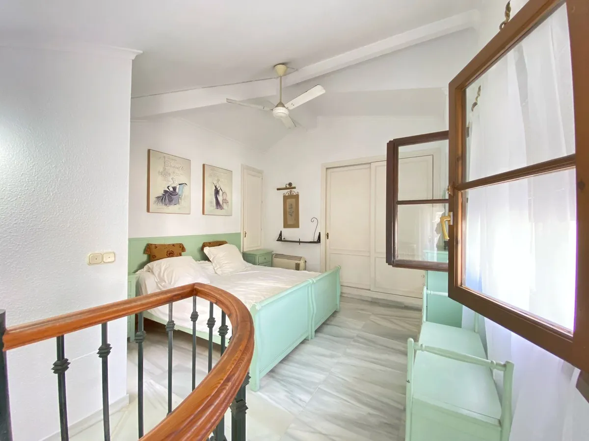 f9b74e08-e92b-4b48-86e6-77b2b95543dc