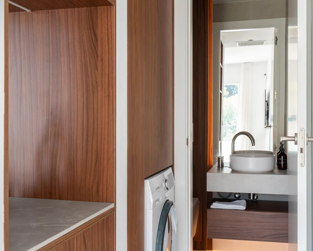 167bde8b-b460-4849-b470-624bb4c40551