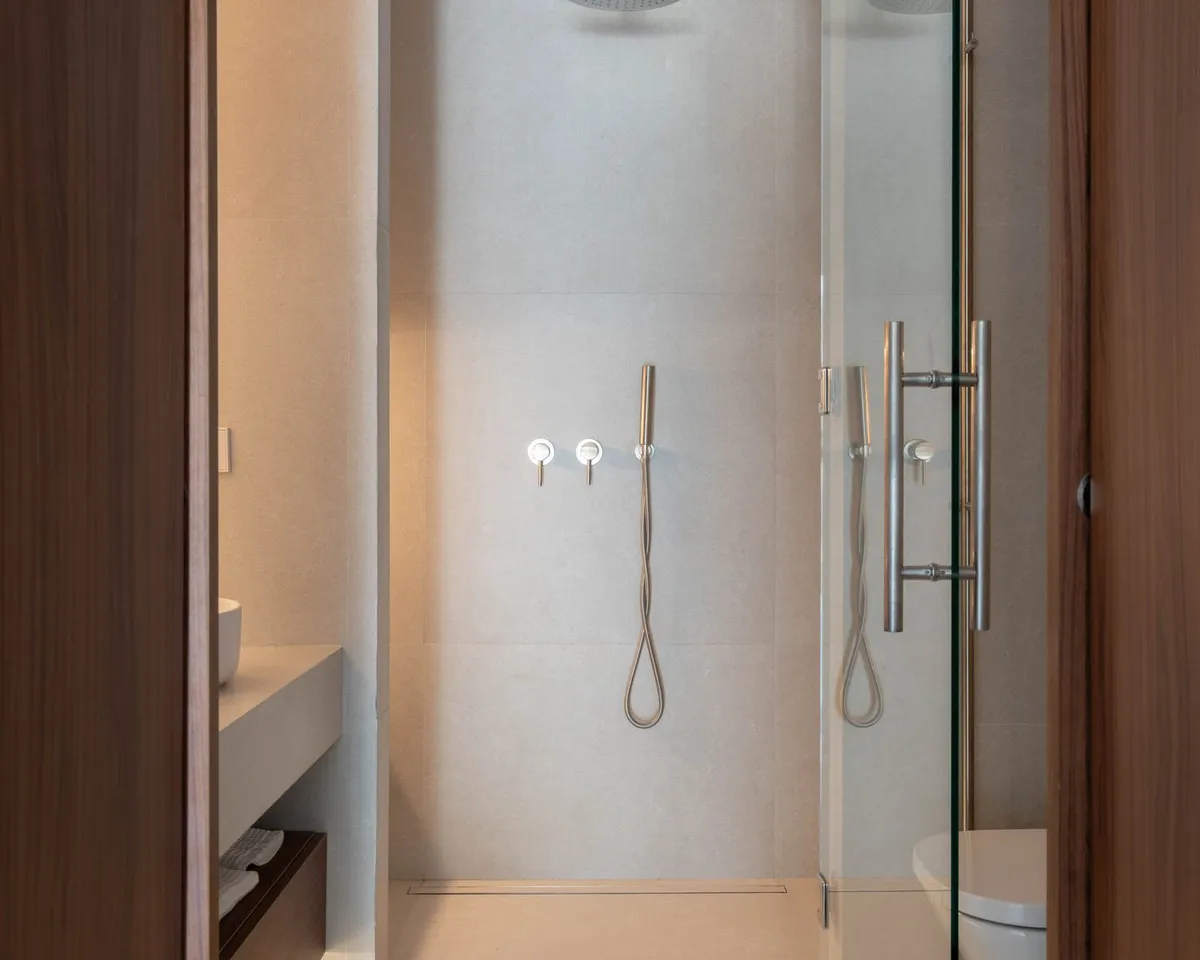 2e7c379c-f733-428f-b238-e0d6e6f62f25