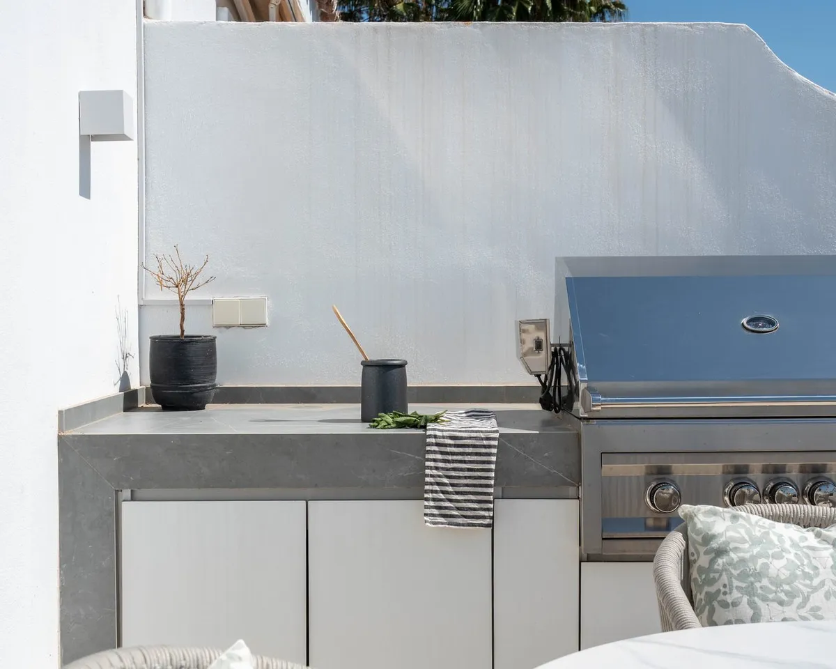 412495d6-744e-4ff3-82ce-3a7a33fe6094