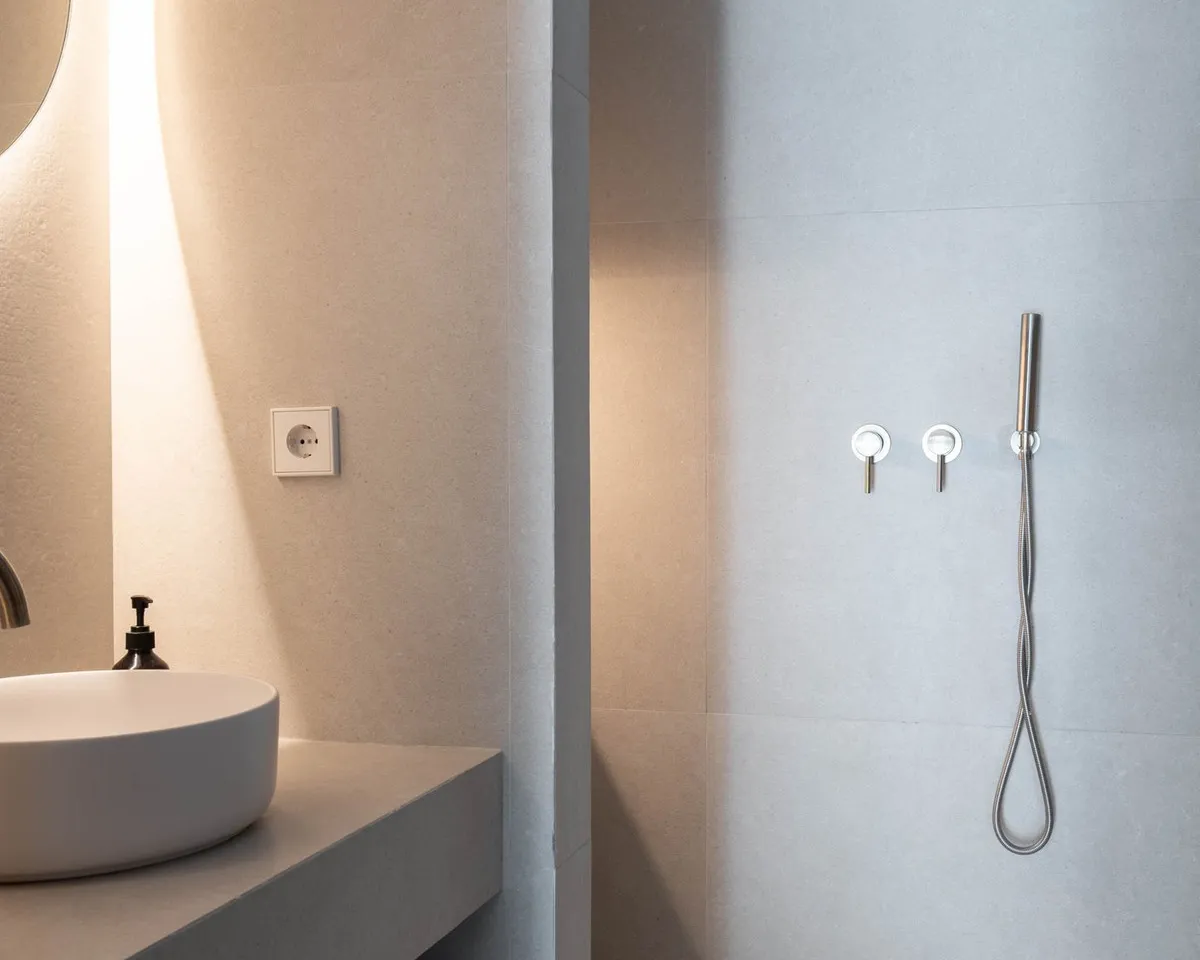 ba0f5001-279b-4371-afe6-7901225a8e47