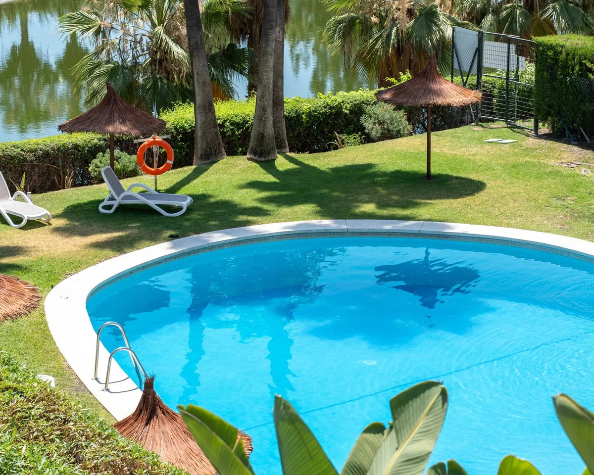 faf9458f-3b8c-426c-8487-bc6a6aed1944