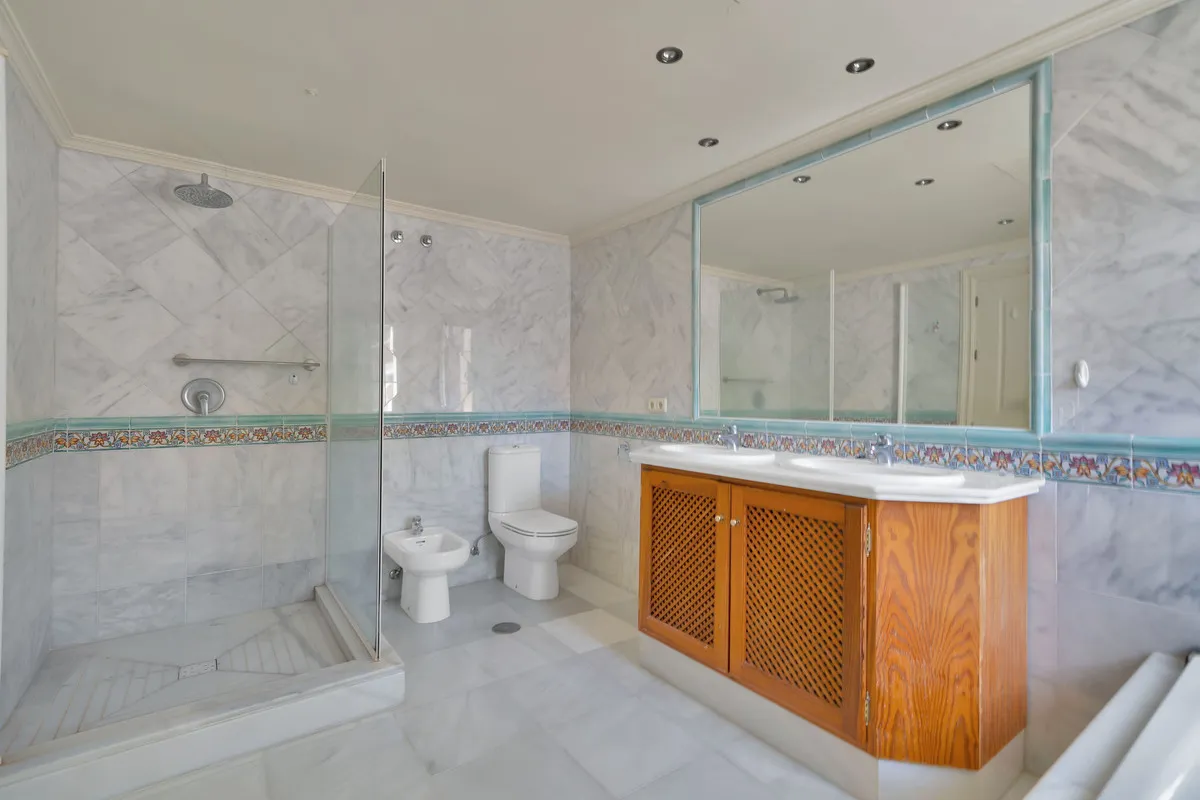 98c9ace5-8db8-4b60-994c-efa0851cb4b0