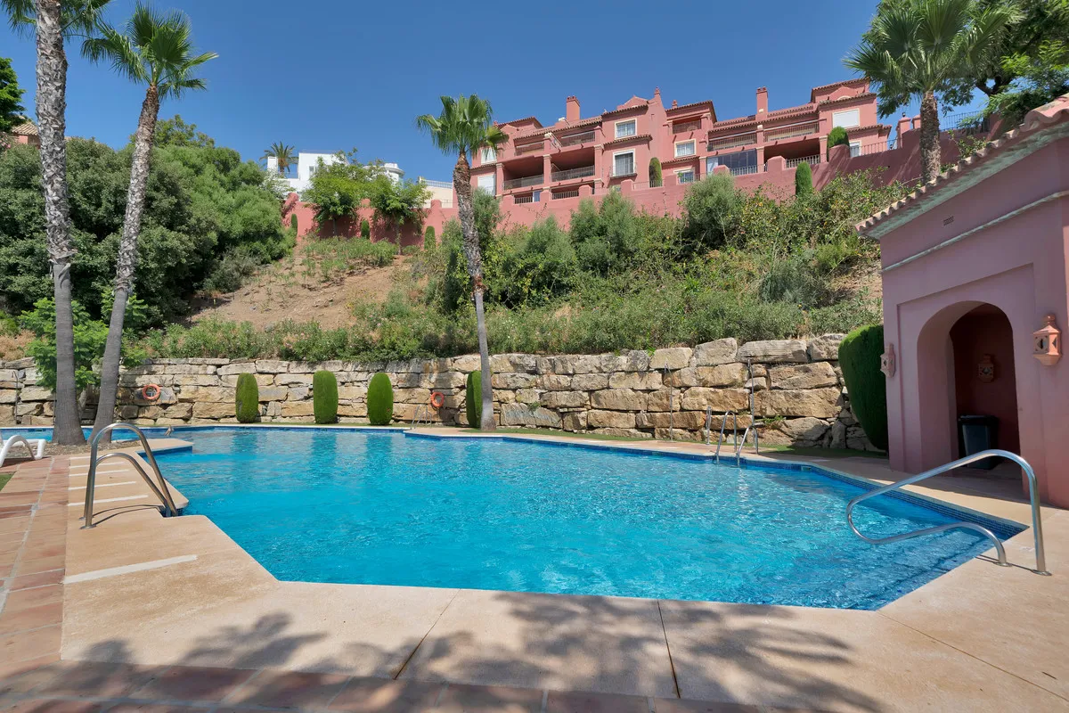 f0989f97-cb39-4aac-b896-99aa02ccf4f3