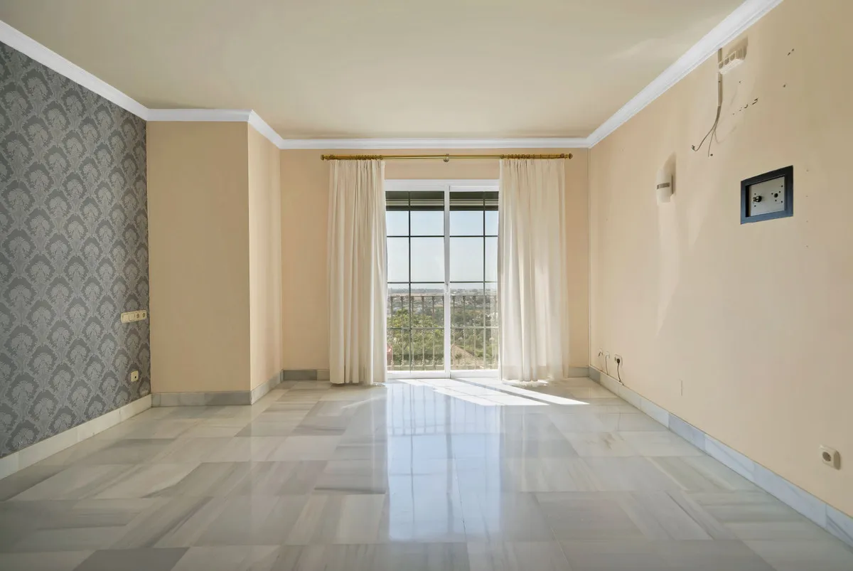 f5d9acef-dff1-4a1e-8c9d-38514c34ca32