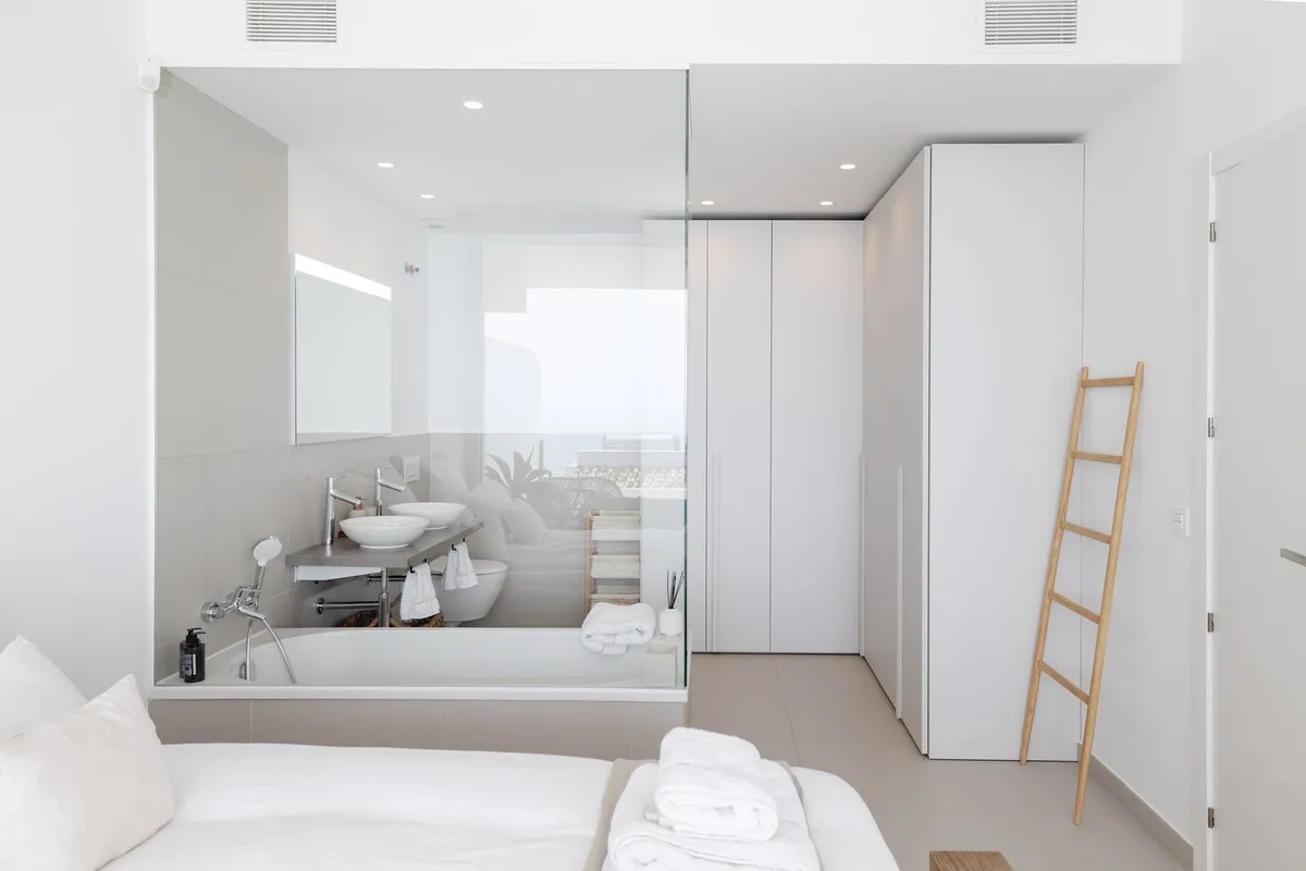 630f3738-d9e7-4d87-80cc-1b6889a566e3