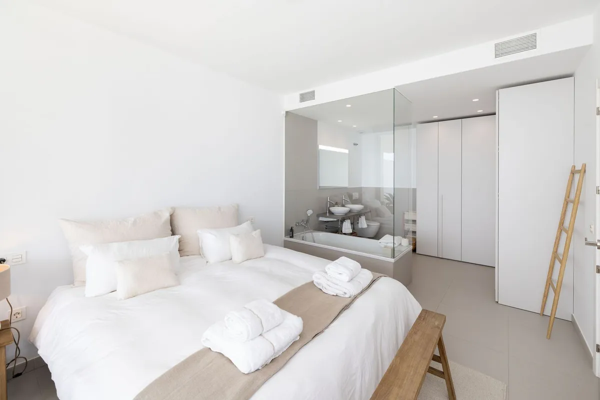 86bc3d6a-3d12-486c-bd6a-b883dc8a99e4