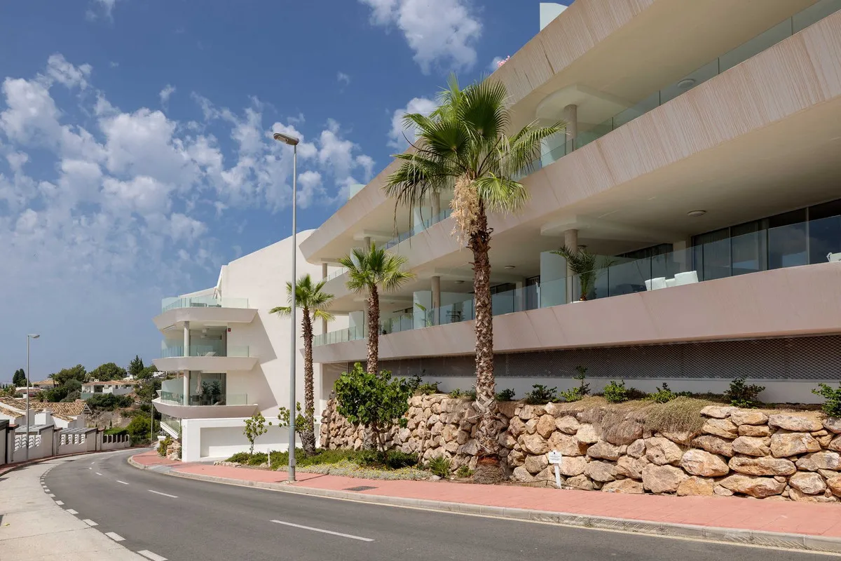 a7f4d126-7708-4bf3-9422-ee42ca7ccb35