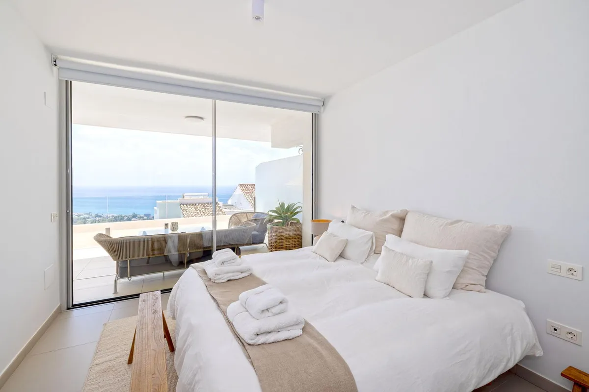 c03f0638-2d87-4c85-b1a5-d8b1ccc5e962