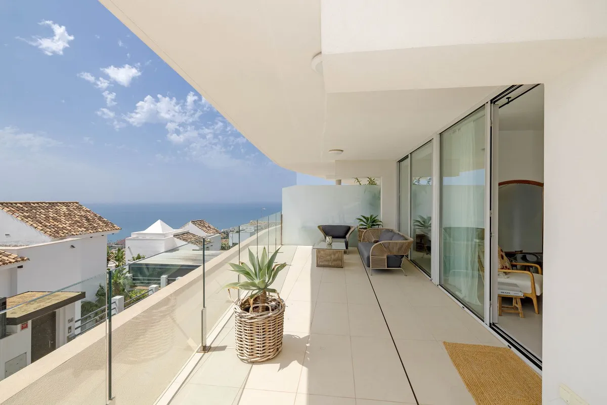 cf979913-8328-4097-897b-30d2b9e70bee