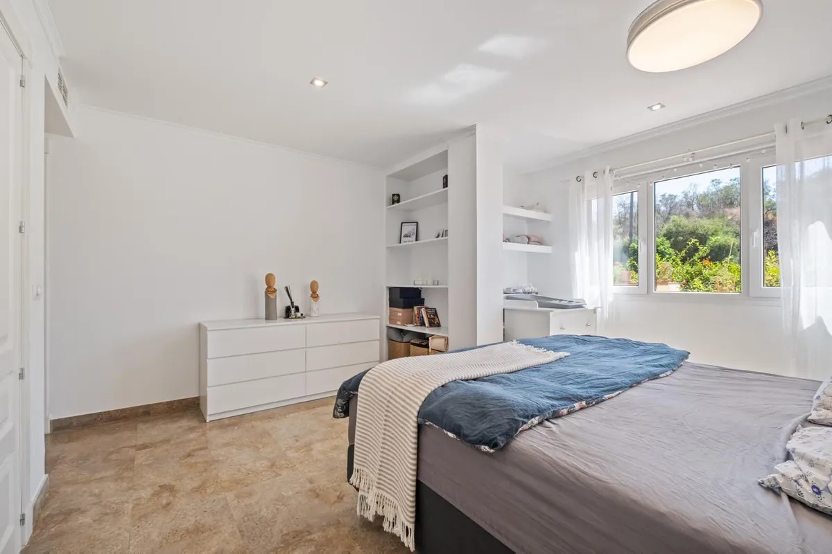 d0e59b04-fc01-423f-b38a-26e4023b3dbc